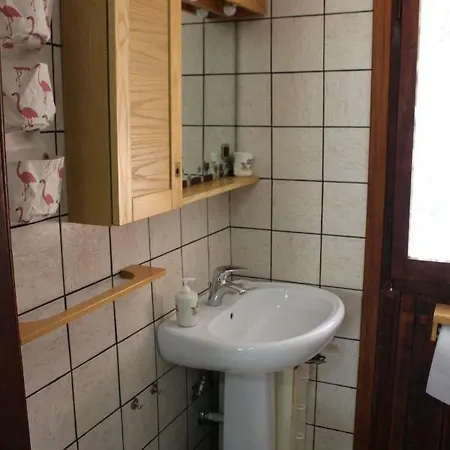 Flamingos In The Desert Віллазімьюс